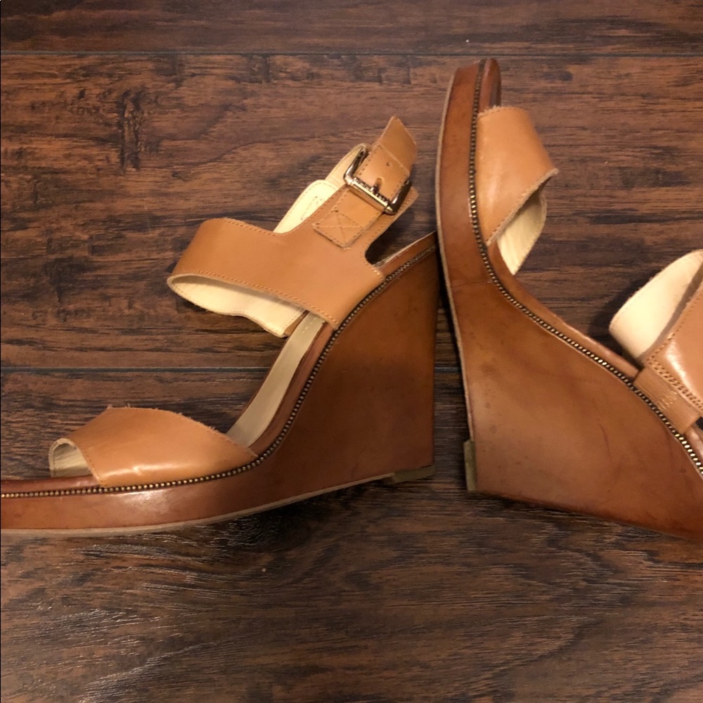 Guess brown wedges